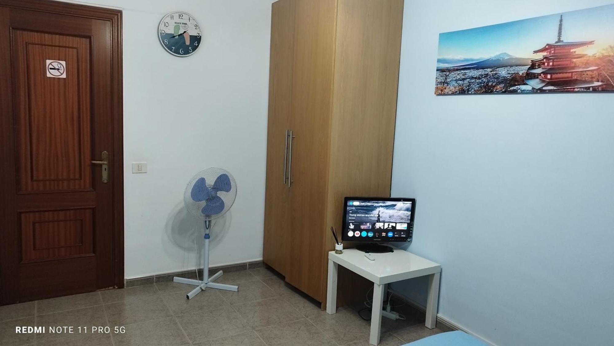 Los Cristianos Centro, Room With A Private Bathroom In Shared Apartment Arona  Exterior photo